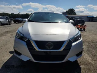 2021 Nissan Versa SV with VIN 3N1CN8EV5ML923006, listed as a Copart auction lot 58546675 with 33,580 mi miles and Salvage title. Bid and sale history available at DreamBid. Image 5.