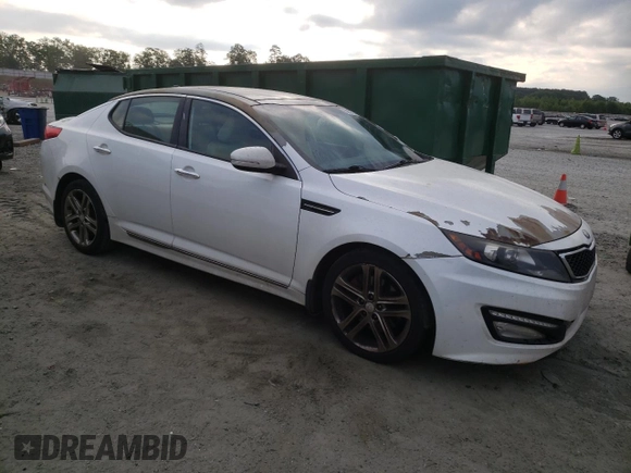 2013 Kia Optima SX z VIN 5XXGR4A62DG118828, wystawiony jako Copart lot #56252725 z przebiegiem 176 359 mil mil oraz Szkoda całkowita • Salvage title. Historia ofert i sprzedaży dostępna na DreamBid. Obrazek 4.