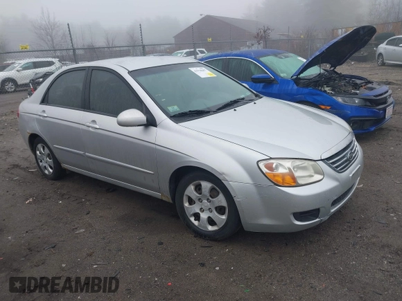 2008 Kia Spectra EX with VIN KNAFE122885522404, listed as a IAAI auction lot 41918687 with 127,060 mi miles. Bid and sale history available at carsss.com. Image 1.