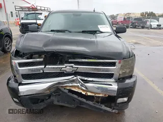 2008 Chevrolet Silverado 1500 1LT with VIN 3GCEC13JX8G147165, listed as a IAAI auction lot 41523796 with 206,104 mi miles and . Bid and sale history available at DreamBid. Image 6.