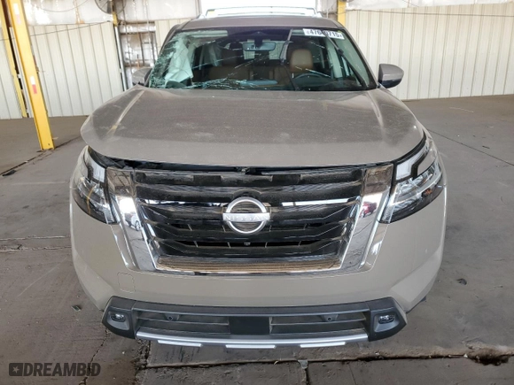 2024 Nissan Pathfinder Platinum with VIN 5N1DR3DH9RC262180, listed as a Copart auction lot 47640715 with 4,204 mi miles and Salvage Title. Bid and sale history available at carsss.com. Image 5.
