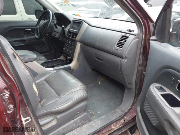 2007 Honda Pilot EX-L with VIN 2HKYF18767H538286, listed as a IAAI auction lot 41473762 with 239,429 mi miles. Bid and sale history available at carsss.com. Image 5.