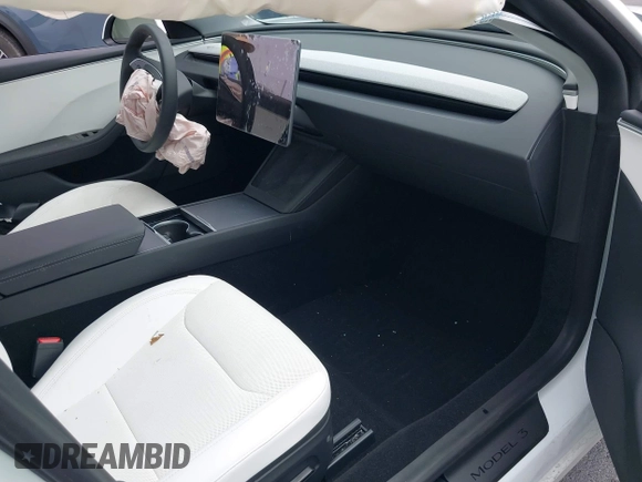 2025 Tesla Model 3 Long Range с VIN 5YJ3E1EA2SF981877, выставлен на аукционе IAAI как лот 42412352 с пробегом 1 967 миль миль и . История ставок и продаж доступна на DreamBid. Изображение 5.