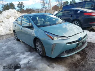 2022 Toyota Prius LE with VIN JTDL9MFUXN3040161, listed as a IAAI auction lot 41634231 with 8,437 mi miles. Bid and sale history available at carsss.com. Image 1.