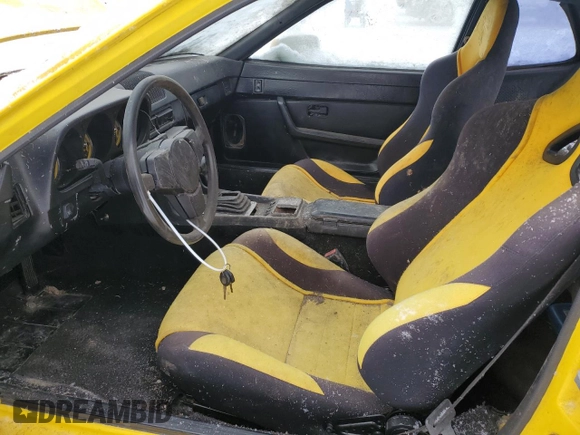 1984 Porsche 944 z VIN WP0AA0944EN456763, wystawiony jako Copart lot #46311845 z przebiegiem 15 364 mil mil oraz Czysty tytuł • Clean title. Historia ofert i sprzedaży dostępna na DreamBid. Obrazek 7.