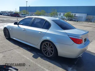 2008 BMW 5 Series 550i with VIN WBANW53538CT52019, listed as a IAAI auction lot 41550107 with 192,163 mi miles. Bid and sale history available at carsss.com. Image 3.