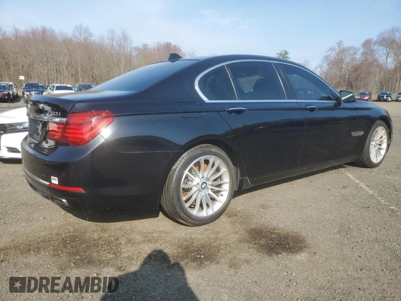 2013 BMW 7 Series 750i xDrive z VIN WBAYB6C52DD224129, wystawiony jako Copart lot #52752605 z przebiegiem 122 275 mil mil oraz Czysty tytuł • Clean title. Historia ofert i sprzedaży dostępna na DreamBid. Obrazek 3.