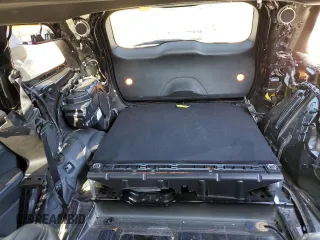 2018 Jeep Grand Cherokee Limited z VIN 1C4RJFBG8JC331703, wystawiony jako Copart lot #55220385 z przebiegiem 149 035 mil mil oraz Szkoda całkowita • Salvage title. Historia ofert i sprzedaży dostępna na DreamBid. Obrazek 10.