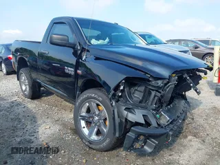 2013 Ram 1500 Express z VIN 3C6JR6AT5DG509659, wystawiony jako IAAI lot #42682018 z przebiegiem 138 816 mil mil oraz . Historia ofert i sprzedaży dostępna na DreamBid. Obrazek 1.