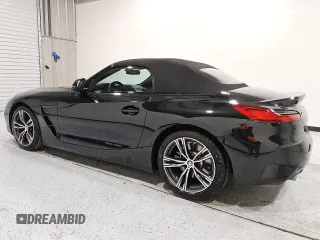 2025 BMW Z4 sDrive30i z VIN WBAHF3C03SWY44285, wystawiony jako Copart lot #55704055 z przebiegiem 6646 mil mil oraz Tytuł czysty. Historia ofert i sprzedaży dostępna na DreamBid. Obrazek 2.