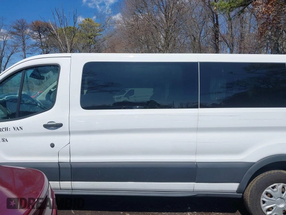 2017 Ford Transit XL z VIN 1FBZX2YM6HKA06914, wystawiony jako IAAI lot #41830142 z przebiegiem 118 387 mil mil oraz . Historia ofert i sprzedaży dostępna na DreamBid. Obrazek 14.