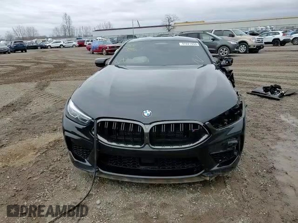 2020 BMW M8 z VIN WBSAE0C0XLCD01469, wystawiony jako Copart lot #47221453 z przebiegiem Nie podano mil oraz . Historia ofert i sprzedaży dostępna na DreamBid. Obrazek 11.