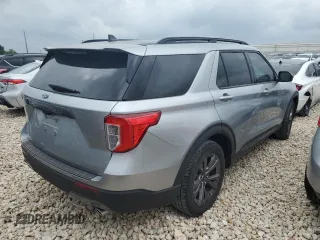 2022 Ford Explorer XLT z VIN 1FMSK7DH9NGC41271, wystawiony jako Copart lot #53530595 z przebiegiem 10 620 mil mil oraz Czysty tytuł • Clean title. Historia ofert i sprzedaży dostępna na DreamBid. Obrazek 3.