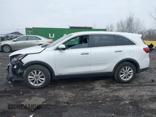 2019 Kia Sorento LX with VIN 5XYPGDA37KG523653, listed as a IAAI auction lot 41231464 with 51,268 mi miles. Bid and sale history available at carsss.com. Image 14.