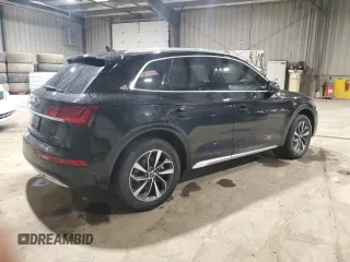 2021 Audi Q5 Premium with VIN WA1AAAFY4M2003878, listed as a Copart auction lot 47161085 with 42,627 mi miles and Salvage Title. Bid and sale history available at carsss.com. Image 3.