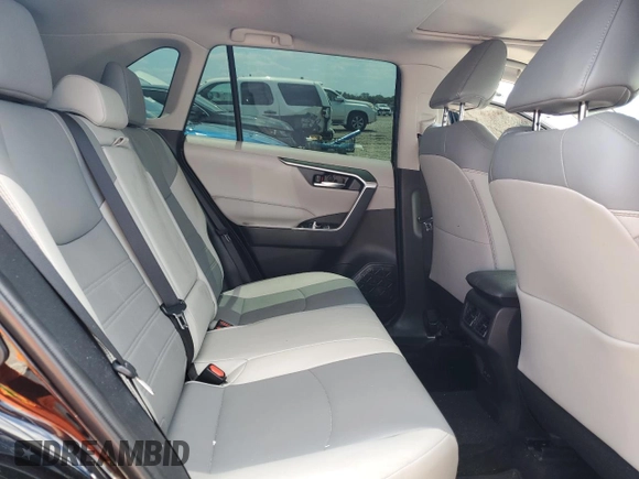2024 Toyota RAV4 XLE Premium with VIN 2T3C1RFVXRW317486, listed as a Copart auction lot 55965795 with 32,478 mi miles and Salvage title. Bid and sale history available at DreamBid. Image 10.