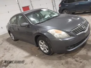 2008 Nissan Altima 2.5 SL with VIN 1N4AL21E78N557350, listed as a IAAI auction lot 41751997 with 215,078 mi miles. Bid and sale history available at carsss.com. Image 1.