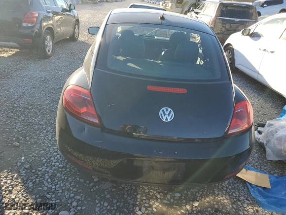 2012 Volkswagen Beetle 2.5L w/Sun/Sound/Nav PZEV with VIN 3VWJP7AT0CM645263, listed as a Copart auction lot 42690475 with 166,549 mi miles and Salvage Title. Bid and sale history available at carsss.com. Image 6.