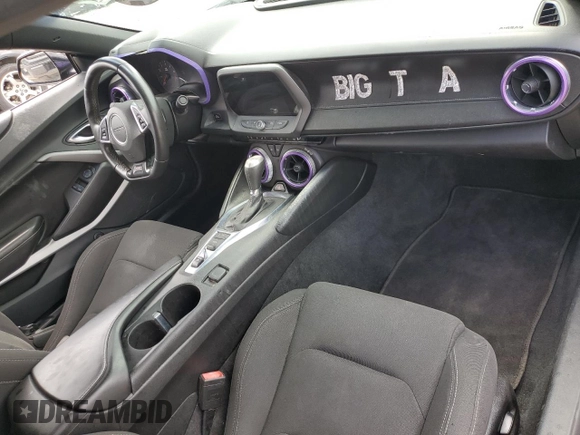 2018 Chevrolet Camaro 1SS z VIN 1G1FF1R71J0129616, wystawiony jako Copart lot #56029085 z przebiegiem 121 950 mil mil oraz Szkoda całkowita • Salvage title. Historia ofert i sprzedaży dostępna na DreamBid. Obrazek 8.