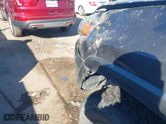 2019 Toyota 4Runner SR5 с VIN JTEBU5JR4K5672331, выставлен на аукционе IAAI как лот 41406698 с пробегом 81 623 миль миль и . История ставок и продаж доступна на DreamBid. Изображение 6.