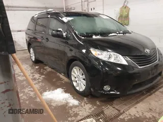 2012 Toyota Sienna LE with VIN 5TDJK3DC1CS036110, listed as a IAAI auction lot 41943807 with 255,111 mi miles. Bid and sale history available at carsss.com. Image 1.