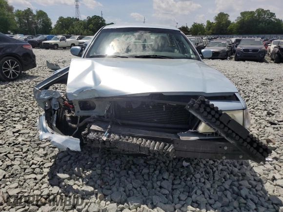 2003 Mercury Grand Marquis LS Premium с VIN 2MEFM75WX3X665058, выставлен на аукционе Copart как лот 55266225 с пробегом 120 904 миль миль и Списание • Salvage title. История ставок и продаж доступна на DreamBid. Изображение 5.