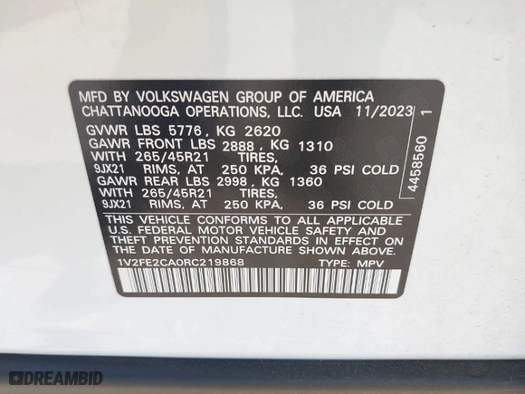 2024 Volkswagen Atlas Cross Sport 2.0T SEL Premium R-Line with VIN 1V2FE2CA0RC219868, listed as a IAAI auction lot 41477368 with 5,513 mi miles. Bid and sale history available at carsss.com. Image 9.