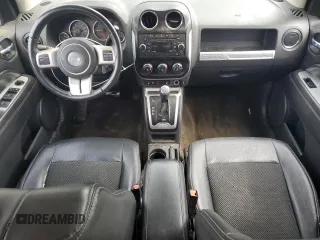 2017 Jeep Compass High Altitude z VIN 1C4NJDEB2HD142522, wystawiony jako Copart lot #58872455 z przebiegiem 100 401 mil mil oraz Czysty tytuł • Clean title. Historia ofert i sprzedaży dostępna na DreamBid. Obrazek 8.
