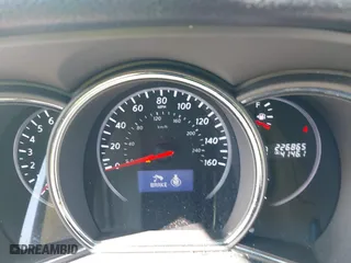 2011 Nissan Murano SV with VIN JN8AZ1MW2BW185042, listed as a IAAI auction lot 41996661 with 226,865 mi miles. Bid and sale history available at carsss.com. Image 7.