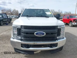 2019 Ford F-250 XL z VIN 1FT7W2B60KEF78955, wystawiony jako IAAI lot #41851147 z przebiegiem 205 275 mil mil oraz . Historia ofert i sprzedaży dostępna na DreamBid. Obrazek 12.