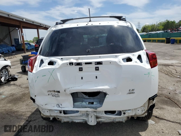 2015 Toyota RAV4 LE z VIN JTMBFREV6FD149627, wystawiony jako Copart lot #55961285 z przebiegiem 116 201 mil mil oraz Szkoda całkowita • Salvage title. Historia ofert i sprzedaży dostępna na DreamBid. Obrazek 6.