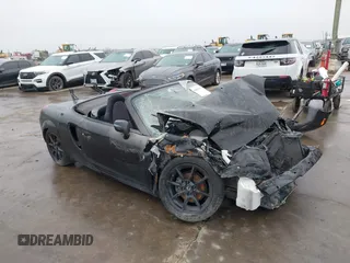 2002 Toyota MR2 z VIN JTDFR320720045244, wystawiony jako IAAI lot #40486938 z przebiegiem 61 802 mil mil oraz . Historia ofert i sprzedaży dostępna na DreamBid. Obrazek 1.