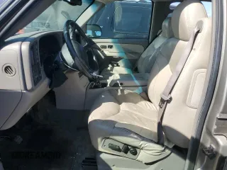 2000 GMC Yukon SLT with VIN 1GKEK13T9YJ105125, listed as a Copart auction lot 75078044 with 0 mi miles and Salvage Title. Bid and sale history available at carsss.com. Image 7.