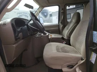 2005 Ford Econoline Passenger XL with VIN 1FBNE31L75HA17246, listed as a Copart auction lot 46470884 with 194,029 mi miles and Salvage Title. Bid and sale history available at carsss.com. Image 7.