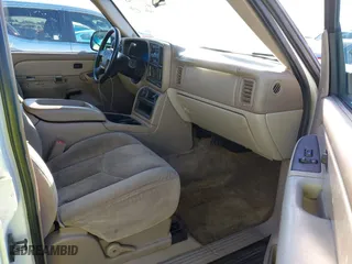 2003 Chevrolet Tahoe LS with VIN 1GNEK13Z83J341085, listed as a IAAI auction lot 41297923 with 296,326 mi miles. Bid and sale history available at carsss.com. Image 5.