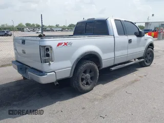 2004 Ford F-150 XLT z VIN 1FTPX14514NB40315, wystawiony jako IAAI lot #42649744 z przebiegiem 215 137 mil mil oraz . Historia ofert i sprzedaży dostępna na DreamBid. Obrazek 4.