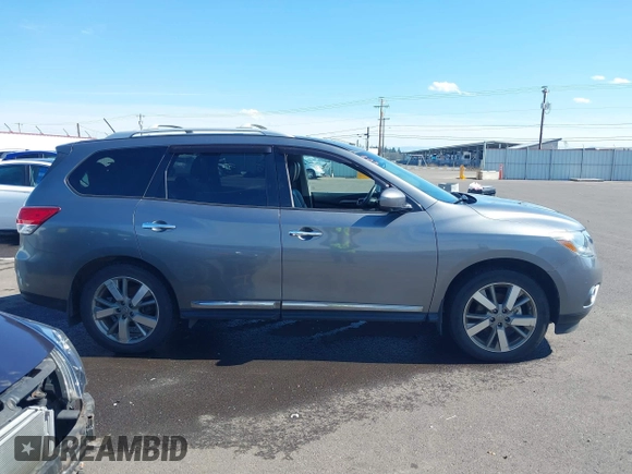 2015 Nissan Pathfinder S z VIN 5N1AR2MM7FC686768, wystawiony jako IAAI lot #41869145 z przebiegiem 150 144 mil mil oraz . Historia ofert i sprzedaży dostępna na DreamBid. Obrazek 13.