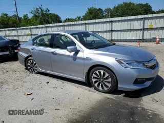 2017 Honda Accord Touring z VIN JHMCR6F77HC022211, wystawiony jako Copart lot #55593205 z przebiegiem 99 193 mil mil oraz Szkoda całkowita • Salvage title. Historia ofert i sprzedaży dostępna na DreamBid. Obrazek 4.