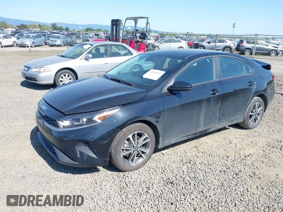 2024 Kia Forte LXS z VIN 3KPF24AD6RE826949, wystawiony jako IAAI lot #42078753 z przebiegiem 13 679 mil mil oraz . Historia ofert i sprzedaży dostępna na DreamBid. Obrazek 17.