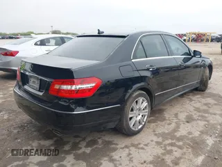 2012 Mercedes-Benz E 350 Luxury with VIN WDDHF5KB2CA551385, listed as a IAAI auction lot 41922064 with 281,962 mi miles and . Bid and sale history available at carsss.com. Image 4.