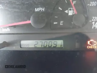 2002 Toyota Camry LE z VIN JTDBE32KX20111362, wystawiony jako IAAI lot #41820475 z przebiegiem 270 091 mil mil oraz . Historia ofert i sprzedaży dostępna na DreamBid. Obrazek 15.