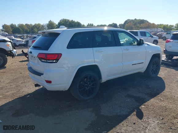 2018 Jeep Grand Cherokee Laredo E with VIN 1C4RJFAGXJC435658, listed as a IAAI auction lot 40659459 with 97,827 mi miles. Bid and sale history available at carsss.com. Image 4.