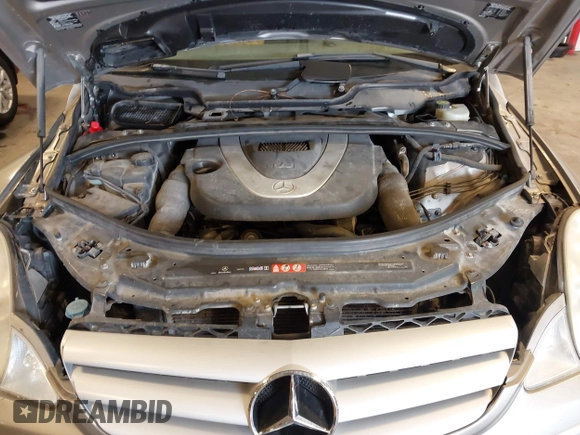 2006 Mercedes-Benz R-Class 3.5L with VIN 4JGCB65E26A030775, listed as a IAAI auction lot 41824593 with 149,889 mi miles. Bid and sale history available at carsss.com. Image 10.