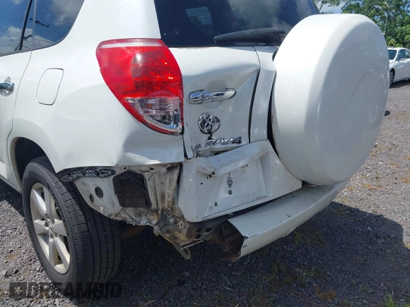 2006 Toyota RAV4 Limited with VIN JTMZD31V965009976, listed as a IAAI auction lot 42407768 with 187,703 mi miles and . Bid and sale history available at DreamBid. Image 13.