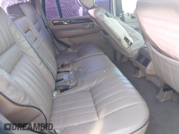 2001 Land Rover Range Rover with VIN SALPL16471A449444, listed as a IAAI auction lot 41062673 with 172,558 mi miles and . Bid and sale history available at DreamBid. Image 8.
