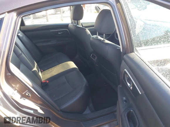 2017 Nissan Altima 2.5 SV with VIN 1N4AL3AP1HC188360, listed as a IAAI auction lot 41432809 with 72,182 mi miles. Bid and sale history available at carsss.com. Image 8.