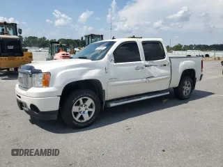 2010 GMC Sierra 1500 Denali z VIN 3GTRKXE24AG249872, wystawiony jako Copart lot #69248944 z przebiegiem 276 002 mil mil oraz Szkoda całkowita • Salvage title. Historia ofert i sprzedaży dostępna na DreamBid. Obrazek 1.