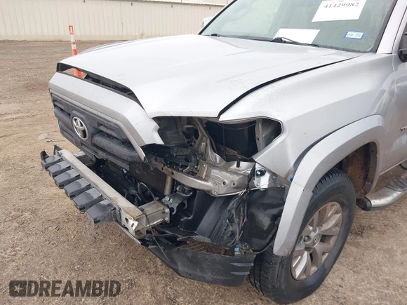 2017 Toyota Tacoma SR5 with VIN 5TFAZ5CN6HX030668, listed as a IAAI auction lot 41429982 with 92,565 mi miles and . Bid and sale history available at carsss.com. Image 6.