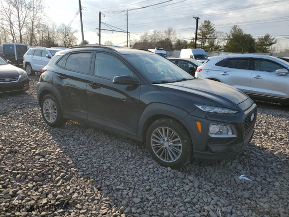 2019 Hyundai Kona SEL with VIN KM8K2CAA3KU366280, listed as a Copart auction lot 47579685 with 82,880 mi miles and Salvage Title. Bid and sale history available at carsss.com. Image 4.