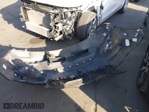 2020 Jeep Grand Cherokee Limited with VIN 1C4RJEBG8LC392319, listed as a IAAI auction lot 41948415 with 32,450 mi miles and . Bid and sale history available at DreamBid. Image 12.
